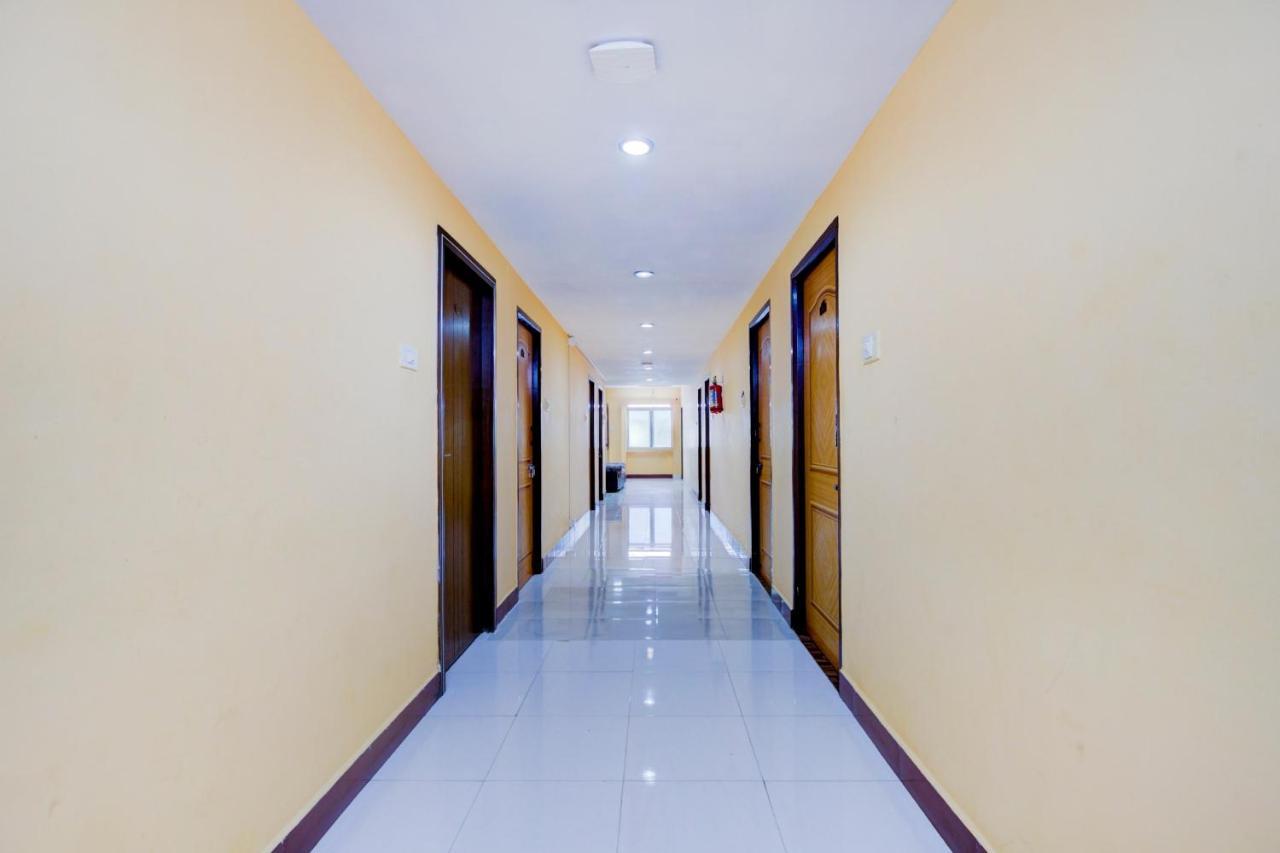 Отель Oyo Flagship Amutha Residency Ченнаи Экстерьер фото